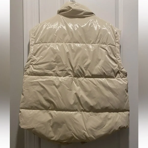 Aerie Offline Cream Puffer Vest NWT - Picture 2 of 5